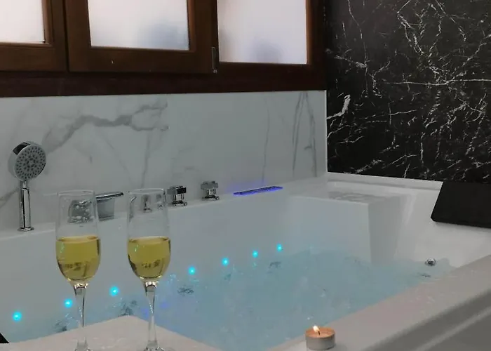 Escapada Jacuzzi Junto Catedral شقة *